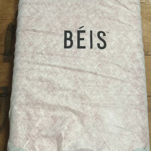 New Beis Text Me When you Land Red Lonely Ghost Large Check-In  Limited Edition - Picture 5 of 6